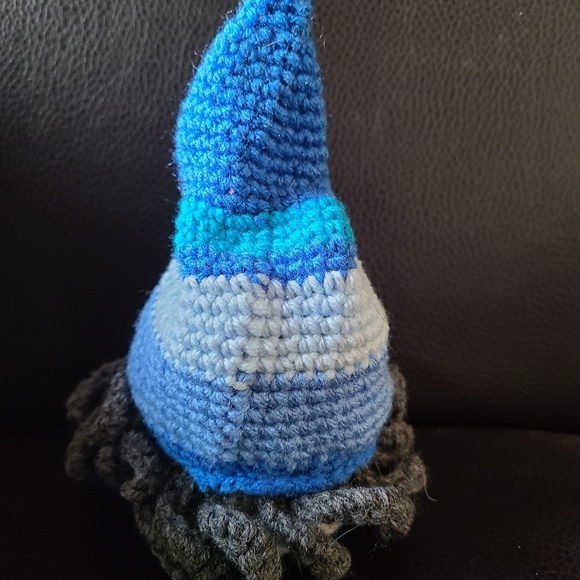 Gnome stuffie - Picture 2 of 3
